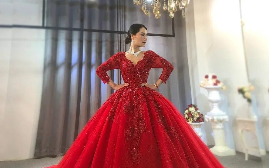 Wedding dress with long lace sleeves