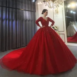 Wedding dress with long lace sleeves