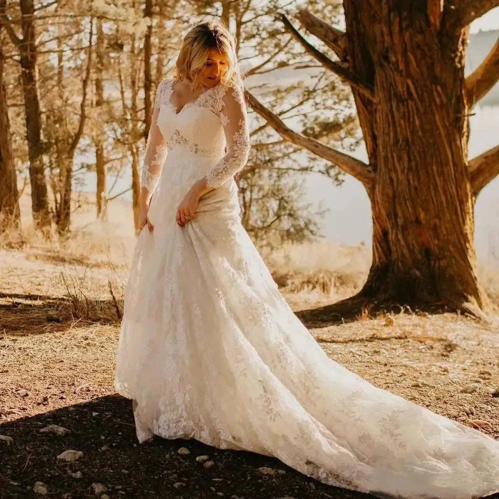Wedding Guest Dresses: Plus Size Lace Kralen Land Trouwjurken Nieuwe V-hals