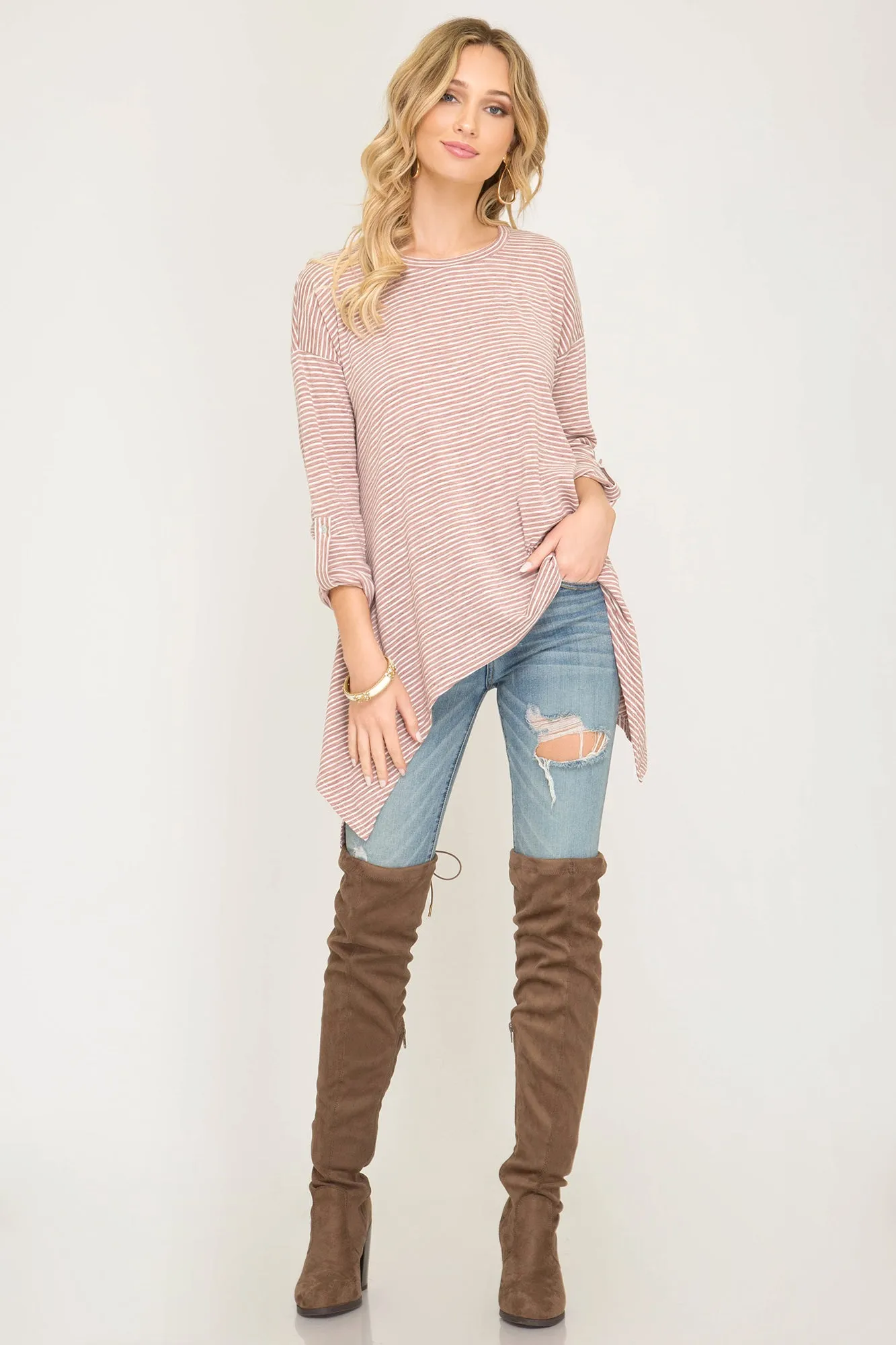 Woman roll up striped top