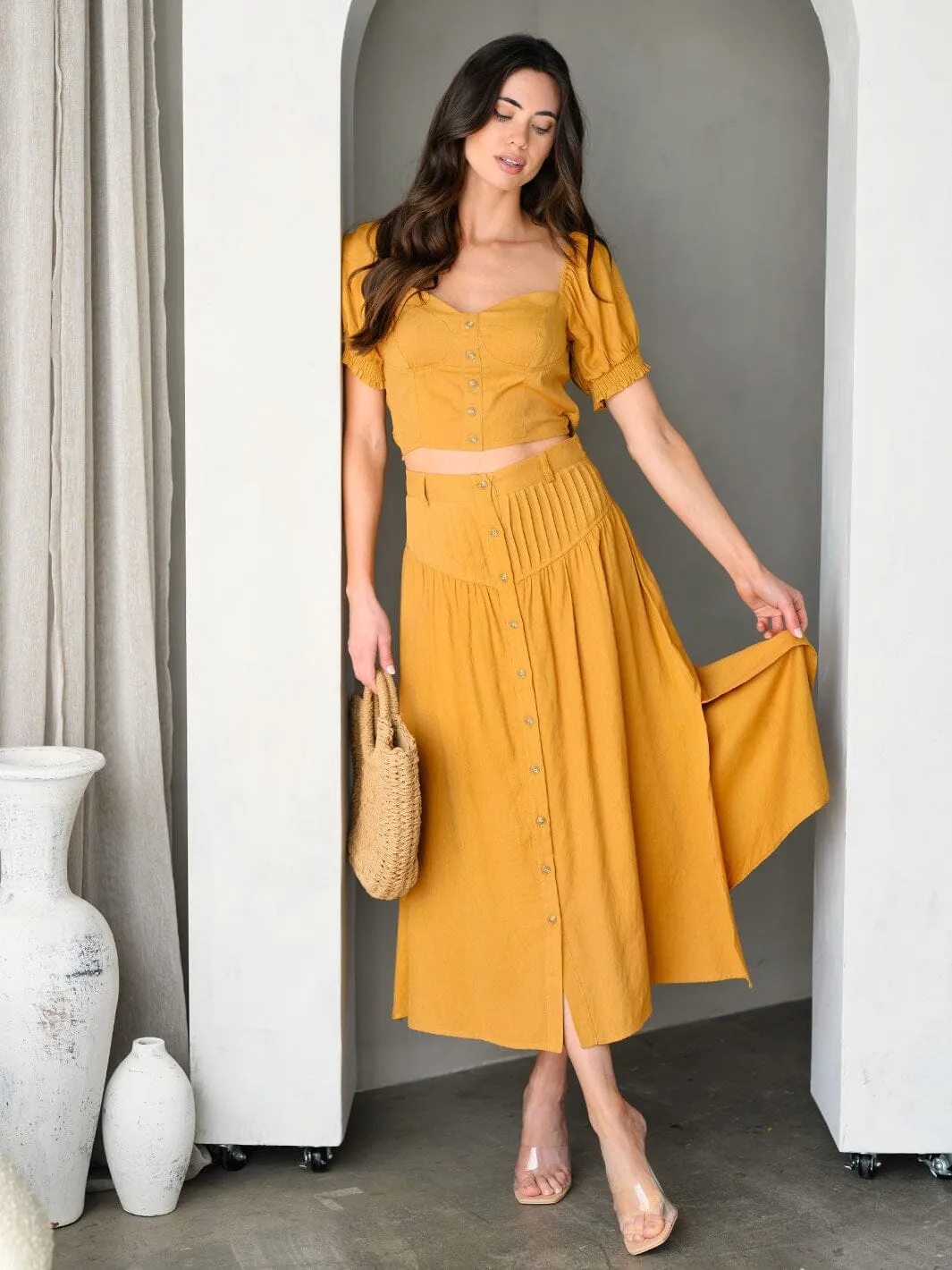 WOMEN'S SHORT SLEEVE TOP & MIDI SKIRT 2PC SET.